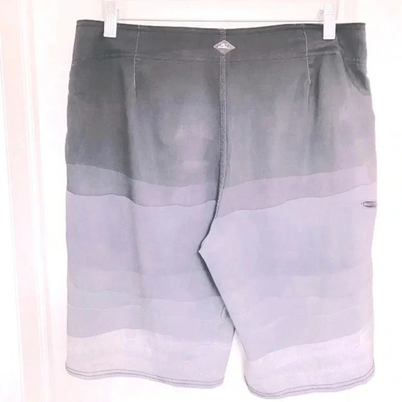 O’Neill Swim Men’s Black and Gray Hyperfreak Board Shorts 32W - Picture 3 of 11